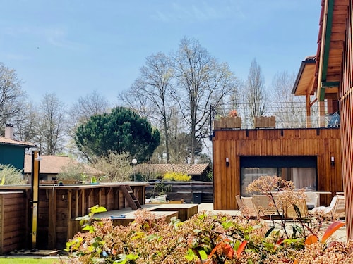 House on the shores of Lake Léon, 10 minutes from the Landes beaches - Swimming pool & Jacuzzi