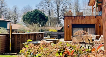 House on the shores of Lake Léon, 10 minutes from the Landes beaches - Swimming pool & Jacuzzi