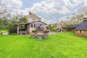 House, 5 Bedrooms, Balcony, Garden View | Outdoor dining - Meagill Farmhouse-hot tub Country (Otley)