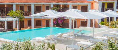 Et oppvarmet basseng