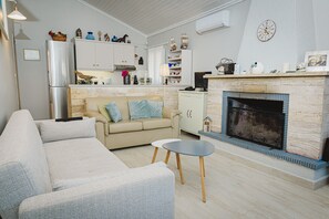 Tv, eldstad, tv-spel och dvd-spelare