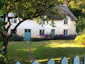 Exterior - Cove Cottage, peaceful holiday cottage on the Jurassic Coast (West Lulworth)