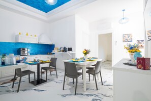 Dining - B&B Turchese House: Asia Room (Tortolì)