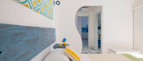 WiFi, bed sheets, wheelchair access