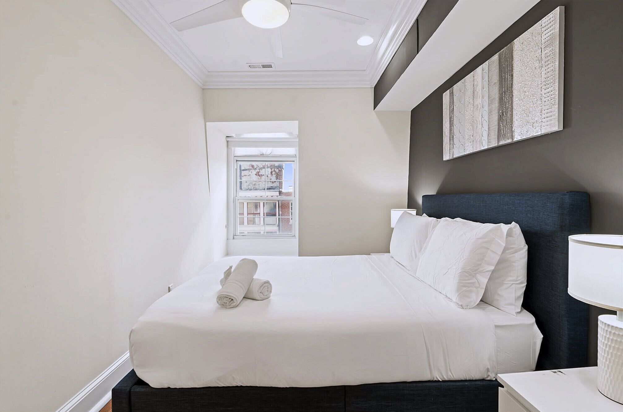 4 chambres, bureau, Wi-Fi, literie fournie