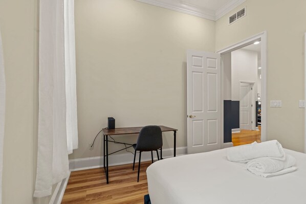 Room - Stylish 3BD Apt in the Heart of Old City (Philadelphia)