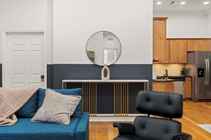 Living area - Stylish 3BD Apt in the Heart of Old City (Philadelphia)