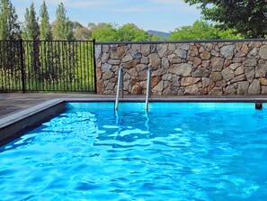Outdoor pool - Peaceful High Country Farm Stay with Stunning Mountain Views and River Front (Nug Nug)