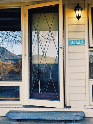Exterior detail - Peaceful High Country Farm Stay with Stunning Mountain Views and River Front (Nug Nug)