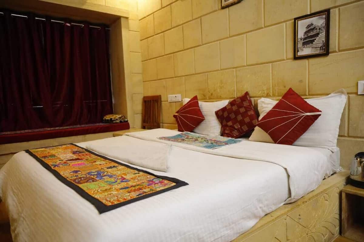 Standard Double Room | Free WiFi
