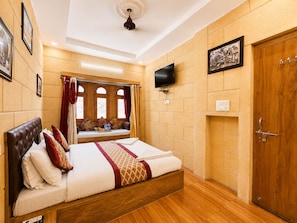 Deluxe Double Room, Hill View - Hotel Jaswant Palace (Jaisalmer)