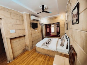 Habitación Deluxe doble, vistas a la colina | Wifi gratis