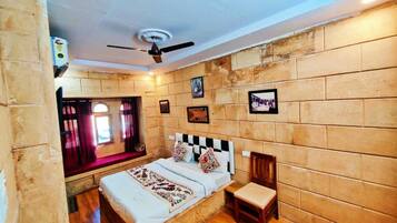 Deluxe-Doppelzimmer, Stadtblick | Kostenloses WLAN