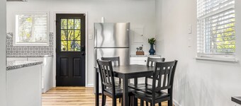 Cozy 3 Bedroom/ Family Comfort & Convenient Location