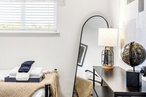 واي فاي مجانًا وملاءات أسرّة