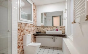 Bathroom - Temporarily out of Booking (Barcelona)