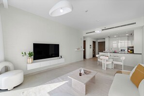 Living area - 2BR M Canal Front with Full Water Views (Dubai)
