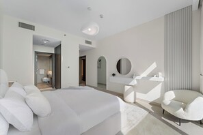 Free WiFi - 2BR M Canal Front with Full Water Views (Dubai)
