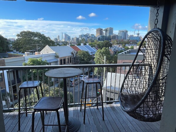 تناول الطعام بالخارج