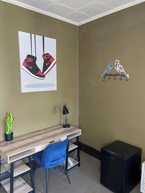 Interior - GREAT VALUE COMFORT WITH THE PERFECT LOCATION! (Redfern)
