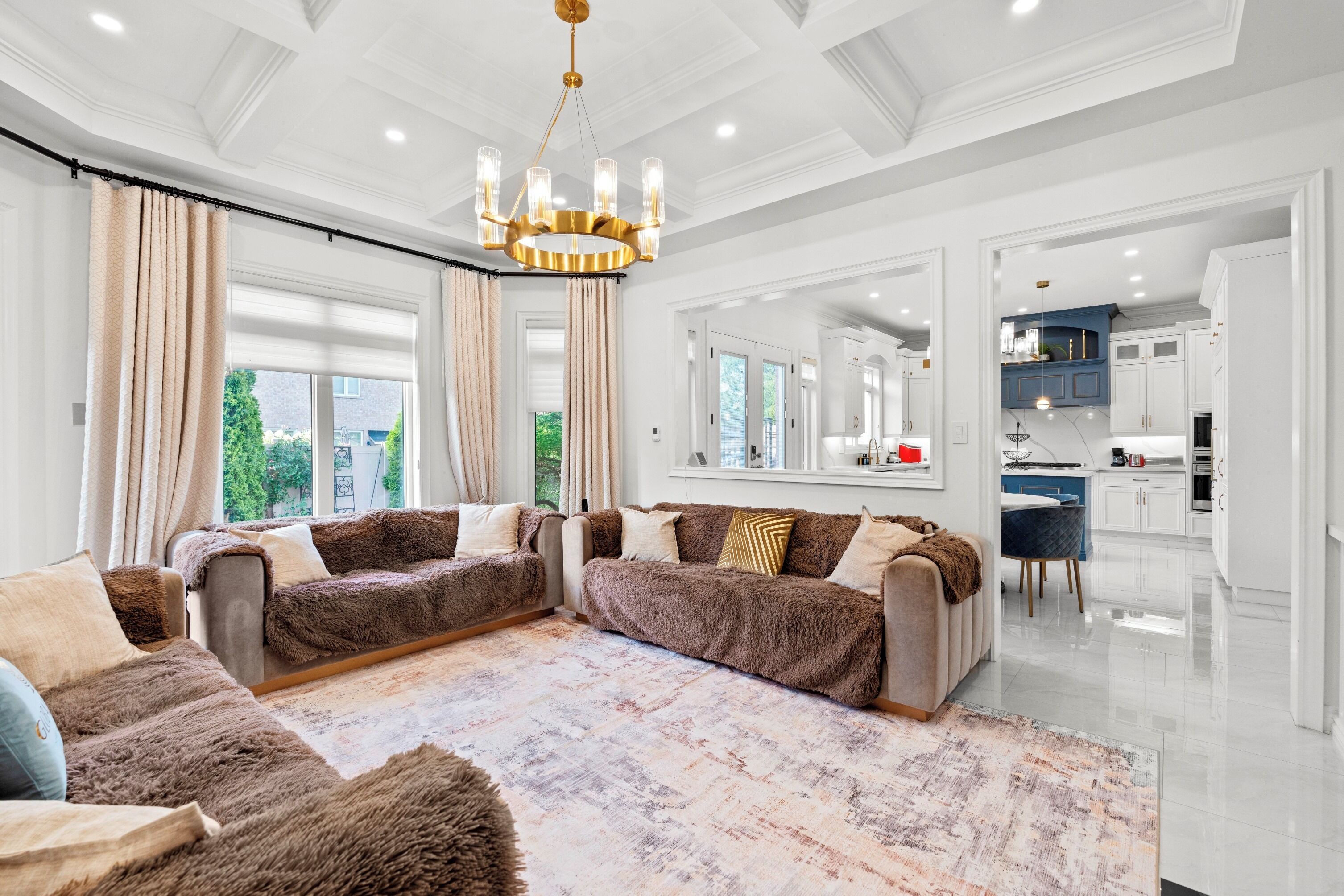 Casa Luxury, 4 camere da letto, vista giardino | Area soggiorno | TV a schermo piatto 43 pollici con canali satellitari, Netflix, Hulu