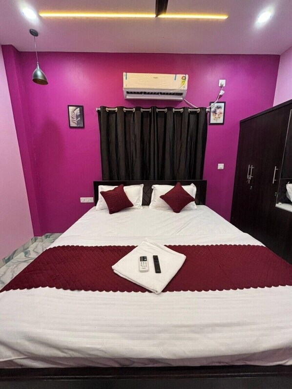 Deluxe Room, City View | Free WiFi