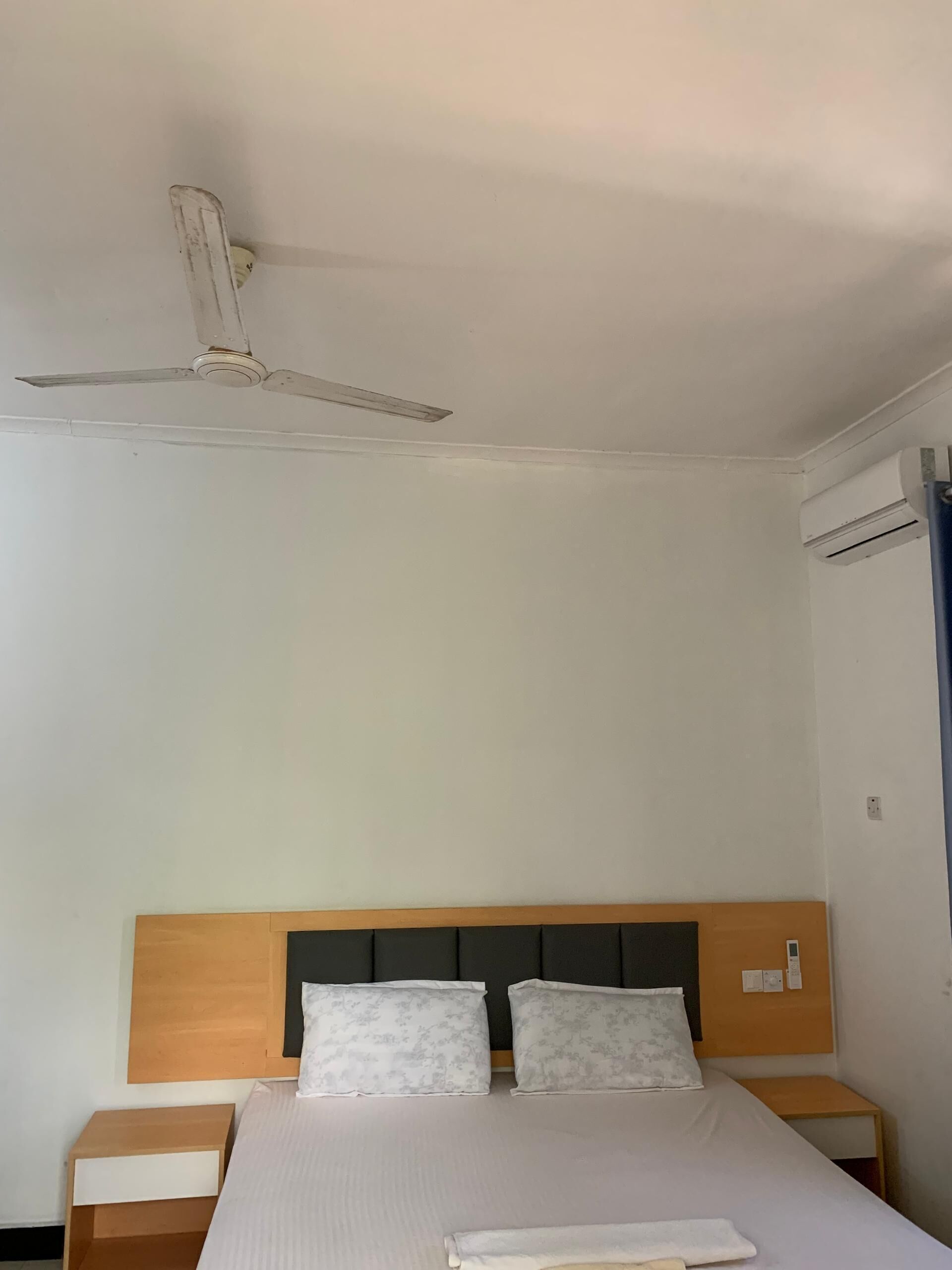 書桌、手提電腦工作空間、免費 Wi-Fi