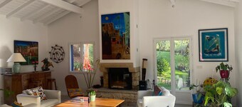 Basque villa with 4 bedrooms and 3 bathrooms (270m²) 5' from the beach in a green setting