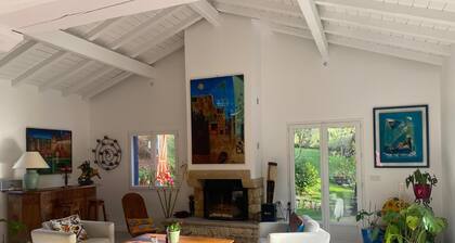 Villa basque de 4 cha. et 3 SdB (270mÂČ) Ă 5' des plages dans un Ă©crin de verdure