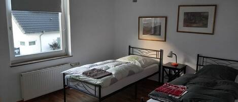 Internet, bed sheets