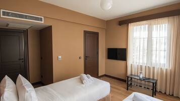 Blackout drapes, soundproofing, iron/ironing board, free WiFi