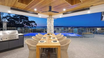 House | 5 bedrooms, Internet