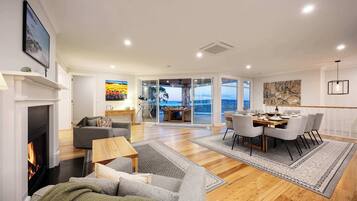 House | 5 bedrooms, Internet