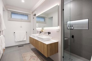 Casa | 5 habitaciones y internet 