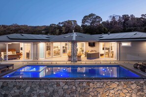 House | 5 bedrooms, Internet - Baymere Pool Spa City Views (Melbourne)