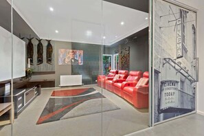 4 bedrooms, Internet - Villa Verde Luxury By The Golf Course (Melbourne)