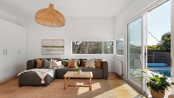 House | 7 bedrooms, Internet