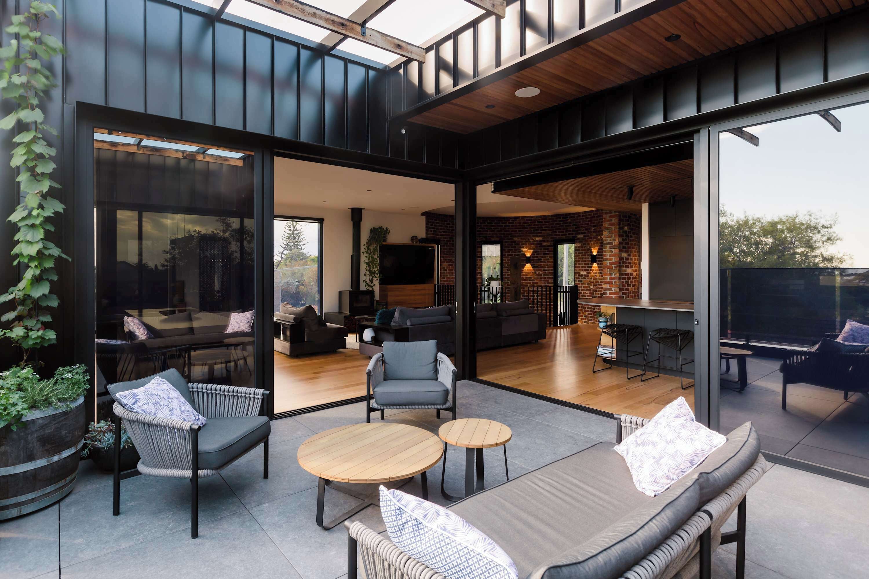 อพาร์ทเมนท์ | 4 ห้องนอน, อินเทอร์เน็ตความเร็วสูง