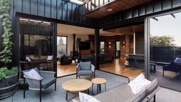 Apartment | 4 bedrooms, Internet