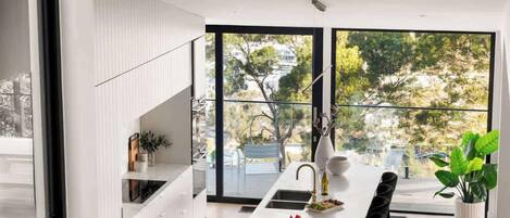 5 habitaciones y acceso a internet