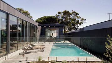 House | 5 bedrooms, Internet
