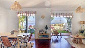 Villa | 3 bedrooms, desk