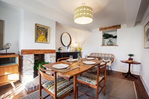 Dining - Spring Cottage, scenic holiday cottage near the coast (West Lulworth)
