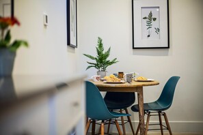 Dining - Spring Cottage, scenic holiday cottage near the coast (West Lulworth)