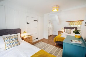 2 slaapkamers, een strijkplank/strijkijzer, wifi, beddengoed