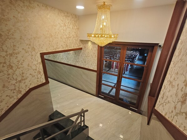 Lobby - Hotel Saffron Grand Thane (Thane)