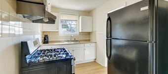 1 Mi to Chattahoochee Riverwalk: Cozy Home Base