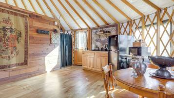 House (1 Bedroom) | Interior