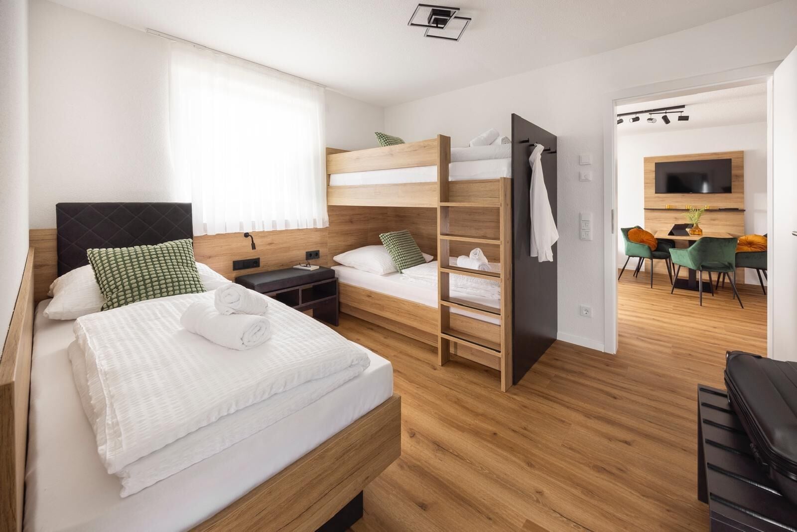 Babybetten, kostenloses WLAN, Bettwäsche