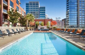 A heated pool - Spacious 2BR | Full Kitchen | Laundry | Pool | Gym (San Jose)